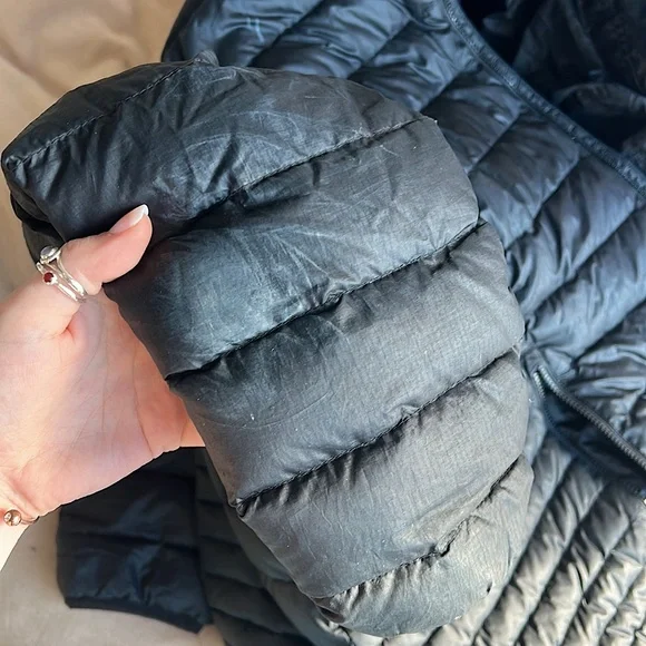 PATAGONIA HOODED PUFFER (WOMENS)